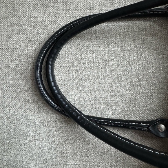 Sun-n-Sand Black and Beige Woven Handbag - Picture 4 of 9